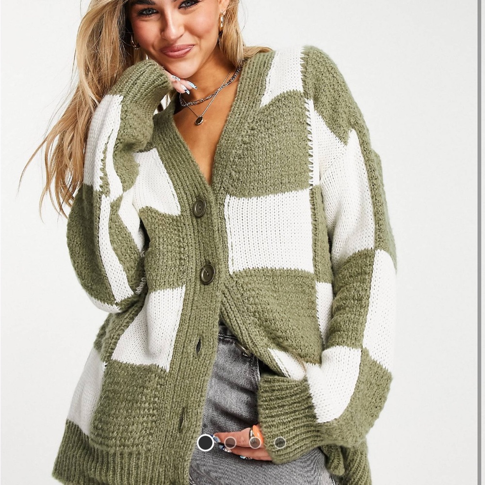 Checkered cardigan oversized